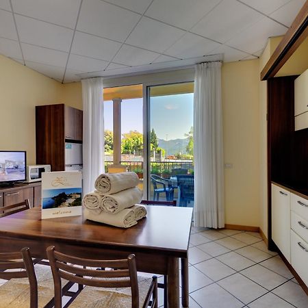 Hotel Residence Zust Verbania Exterior photo